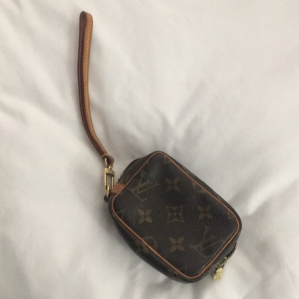 vintage Louis Vuitton wristlet
